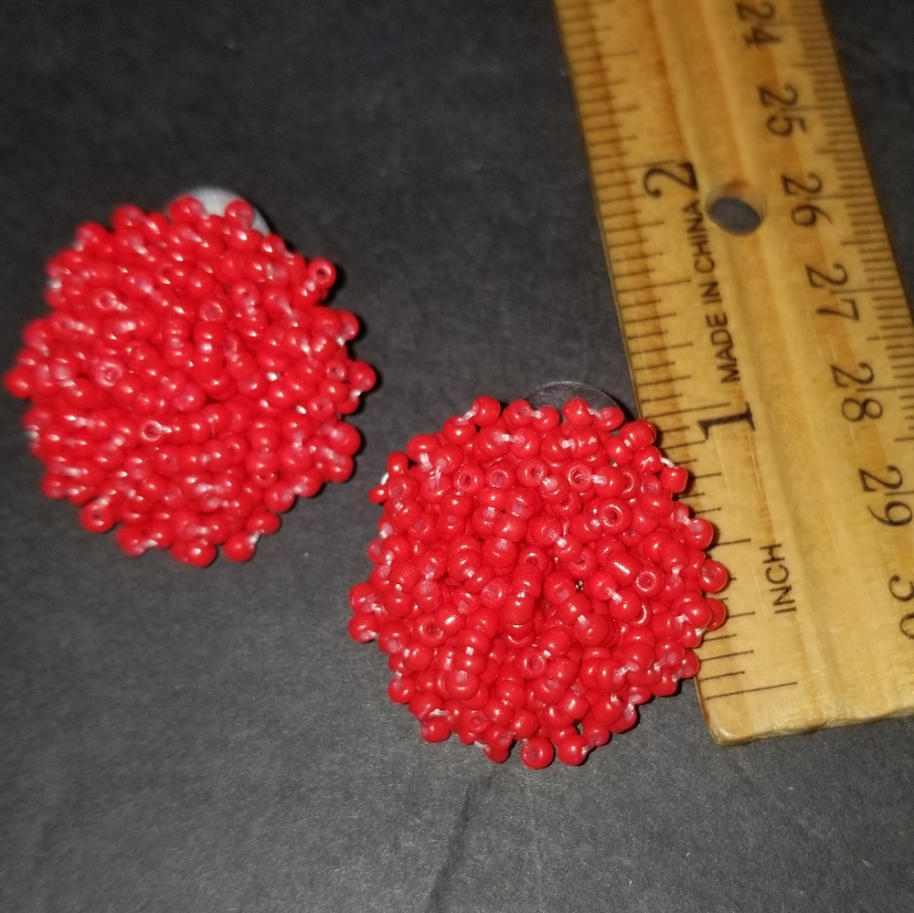 Beaded round stud earrings